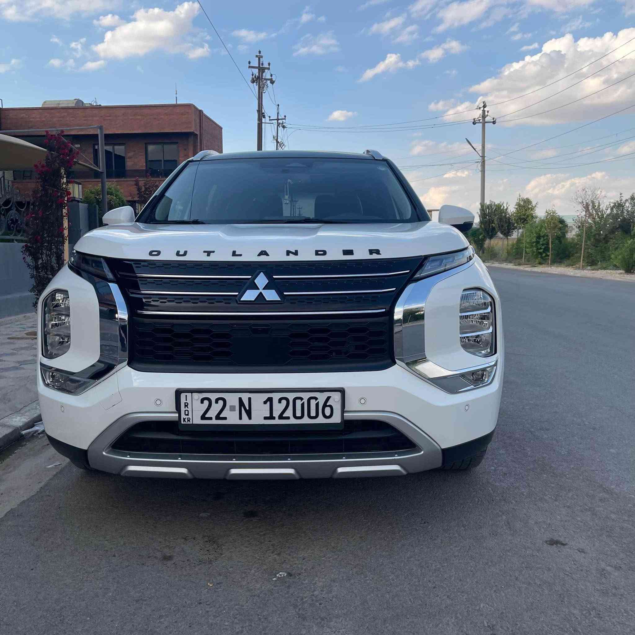میتسوبیشی ئاوتلاندەر ٢٠٢٥ خەلیجی
 فوول مواسەفات، بەسمە،پانۆراما،دەبل ئەکسل،کوشین جلد،کوشین کارەبا،٧نەفەری،سندوق شەفت،لاید لید،هیچ هیچی نیە تەنیا ٤٧٠٠٠کم ڕۆیشتووە 
سعر ٢٥٤$
تەلەفۆن:*********** شقلاوة, أربيل
