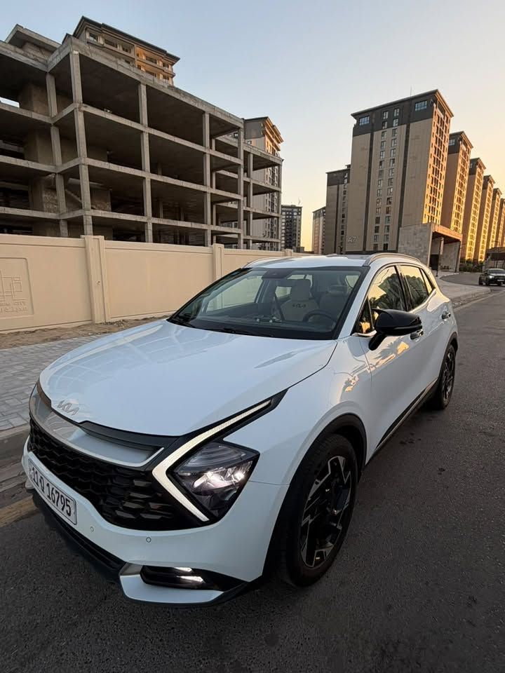 Kia Sportage 2025 – خليجي S

* موديل 2025
* خليجي
* فئة S
* محرك 2.0
* كير أوتوماتيك AT
* دفع أمامي
* لون أبيض
* داخلية بيج وأسود
* مقاعد قماش
* شاشة وسطية مع Apple CarPlay / Android Auto
* تحكم بالمقود + تحكم بالصوت والمكالمات
* تشغيل بصمة/زر Push Start
* فرامل يد إلكترونية EPB
* Auto Hold
* مثبت سرعة
* تحكم كامل بالنوافذ والمرايا كهربائياً
* مكيف أوتوماتيك
* وضعيات قيادة متعددة
* جنوط ألمنيوم سبورت
* حساسات أمامية وخلفية
* كاميرا خلفية
* إضاءة LED
* مرايا كهربائية
* Roof Rails
* تصميم Sportage الجديد  
* ⁠للأستفسار ***********@@@@@
