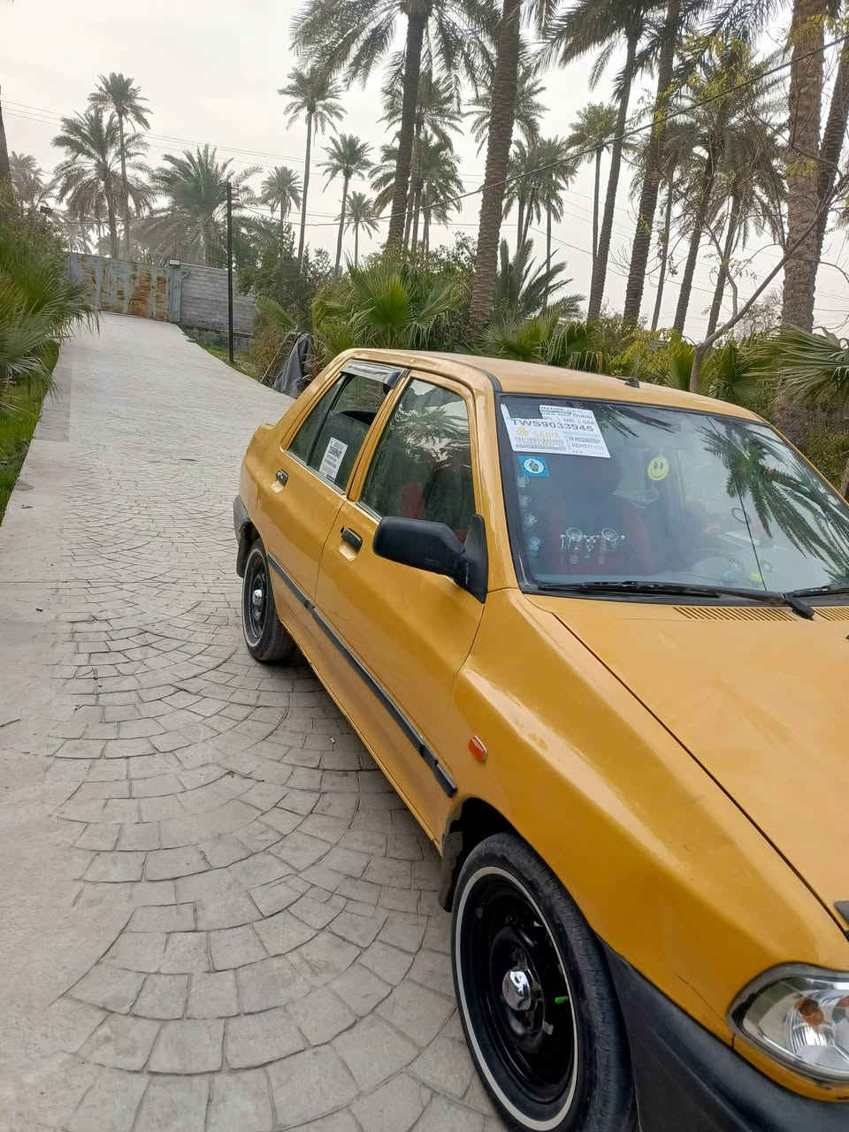 ياللة سلام عليكم سايبة موديل 15 سيارة  نضيفة كير ومحرك جدد  كهربا يات جديدة  تخم تاير جديد  هية وغرمات مصفرة  سعر 30 بيهة مجال قليل العنوان بغداد الدورة ‏‪***********‬‏
