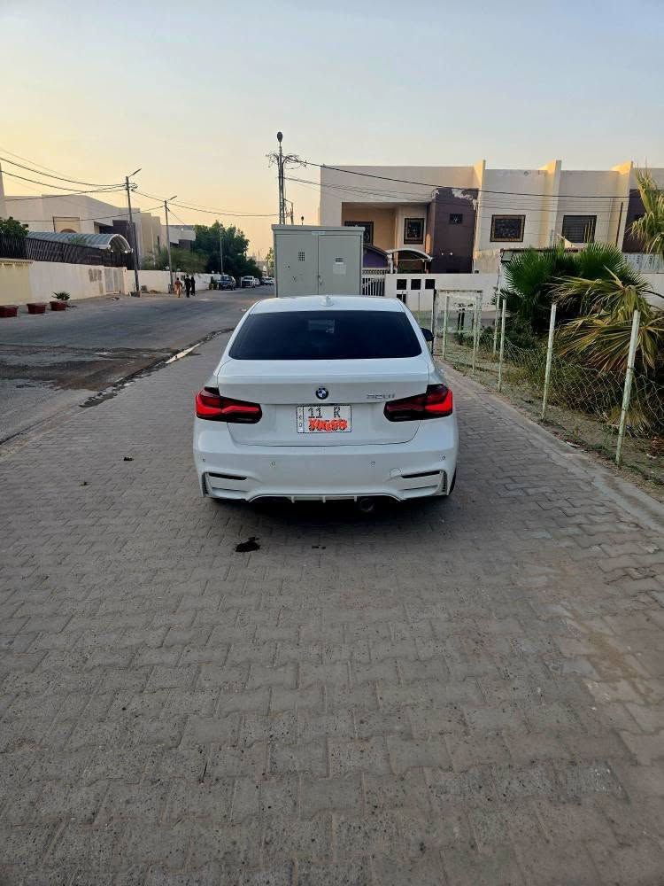 بيئم ٣٢٠ i السياره جاهزه كله على وضع الشركه موديل ٢٠١٧ رقم مميز بغداد باسمي *********** النجف, العراق
