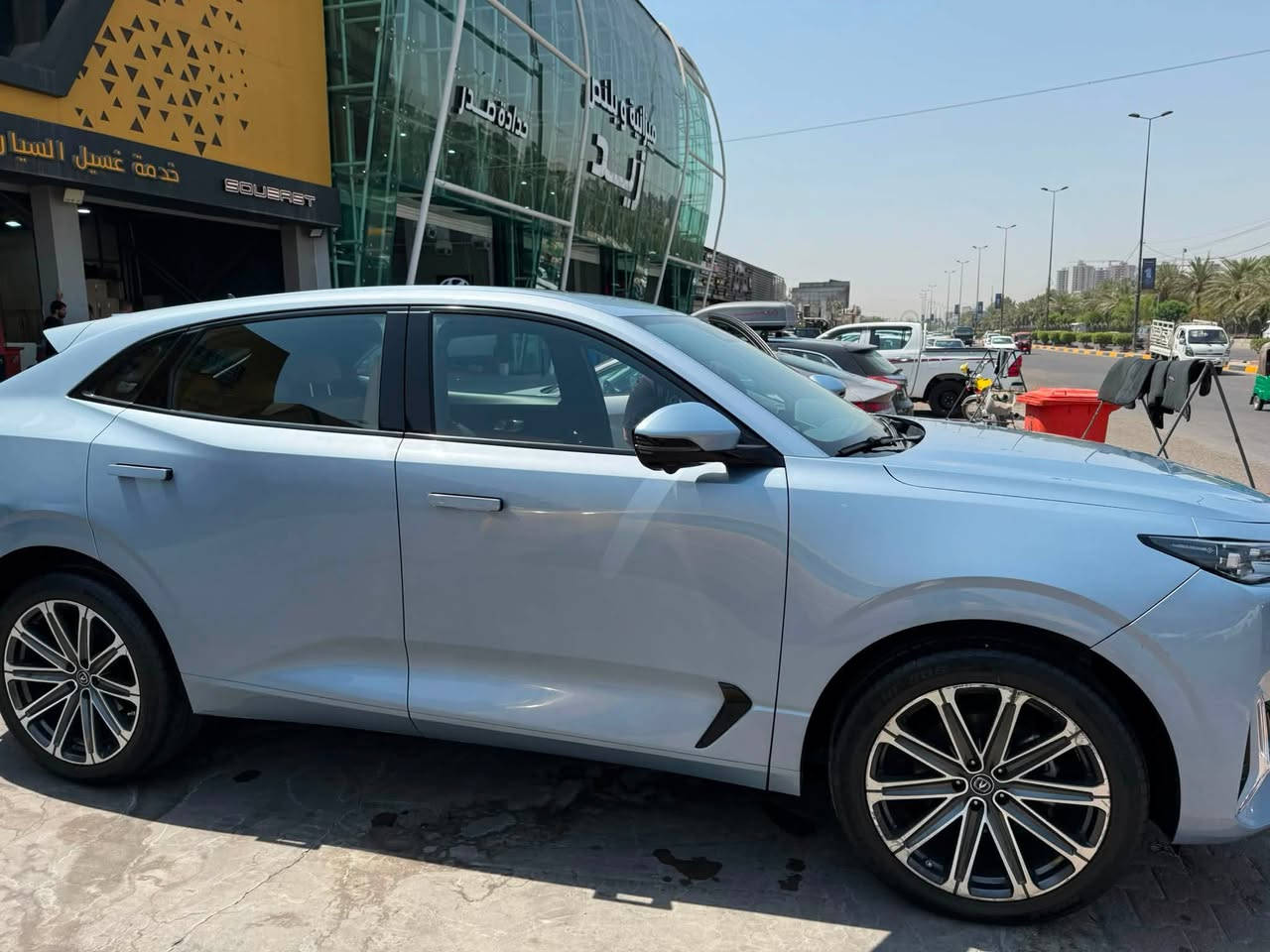 يوني كي 24 فول مواصفات 

ماشيه 36 تحويل مباشر ضمان شركة 

بيها بارد بلباب الخلفي ورا السايق 

سعر 30 مليون قفل 

***********

