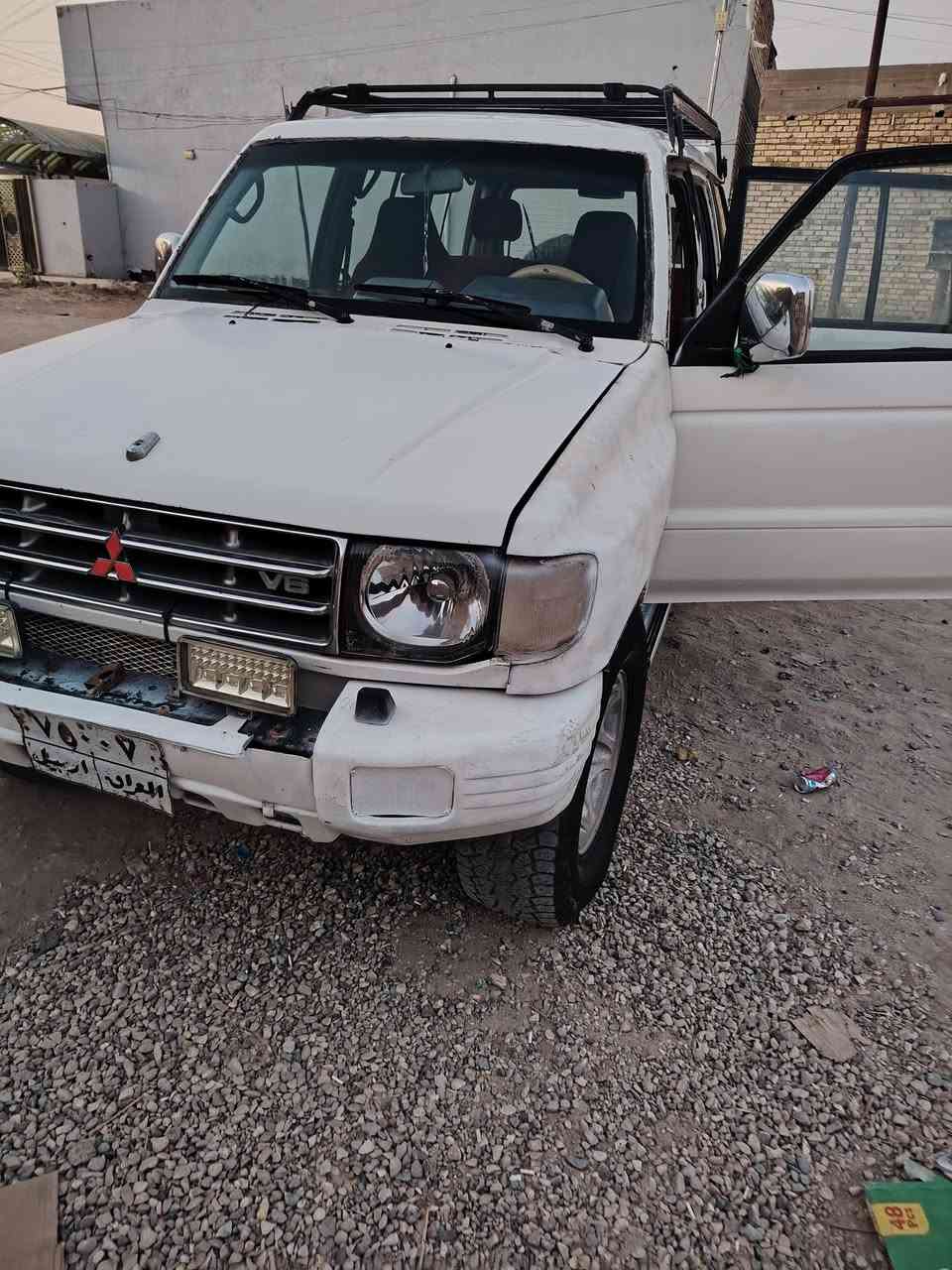 سلام عليكم باجيرو موديل 99متجايه كتر السايق سنويه صاقطه رقم اربيل راعي السياره موجود بكلر حداديه جديده تفاصيل اكثر اتصال *********** المكان الديوانيه قضاء البدير سعر 34  وبيه مجال
