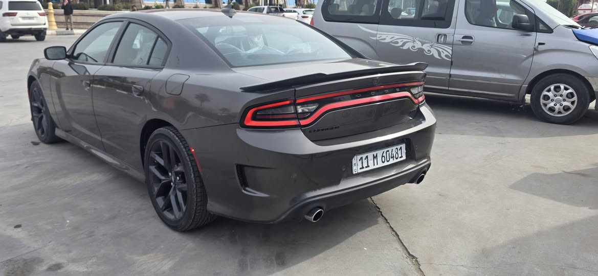 جارجر موديل 23 أصل مرقمه بغداد باسمي بيع او مراوس بسياره اقل 
مواصفات GT Super track pak

محرك حجم 3600

شاشه كبيره كار بلي 

كامره خلفيه دواره 

فول تحكم ستيرن 

بصمه بيبان وتشغيل 

تدفئه بالكشنات الاماميه والخلفيه 

تشغيل عن بعد 

نظام Sport

رادار امامي جانبي 

هيتر بالمرايه 

المرايه قابله للطي 

كشن حضن كهرباء 

حساس دعاميه خلفي 

لايت ثلاث عدسات 

بك لايت لد 
@
ويل كب حجم 20 كروم 

سياره جديده حادثها موضح بالصور بدون دواخل يرباك برده راجع سستم 

ماشيه 23 مكانها الديوانيه سعرها 250وبيها مجال للاستفسار الاتصال على الأرقام 

*********** واتس اب 

***********
