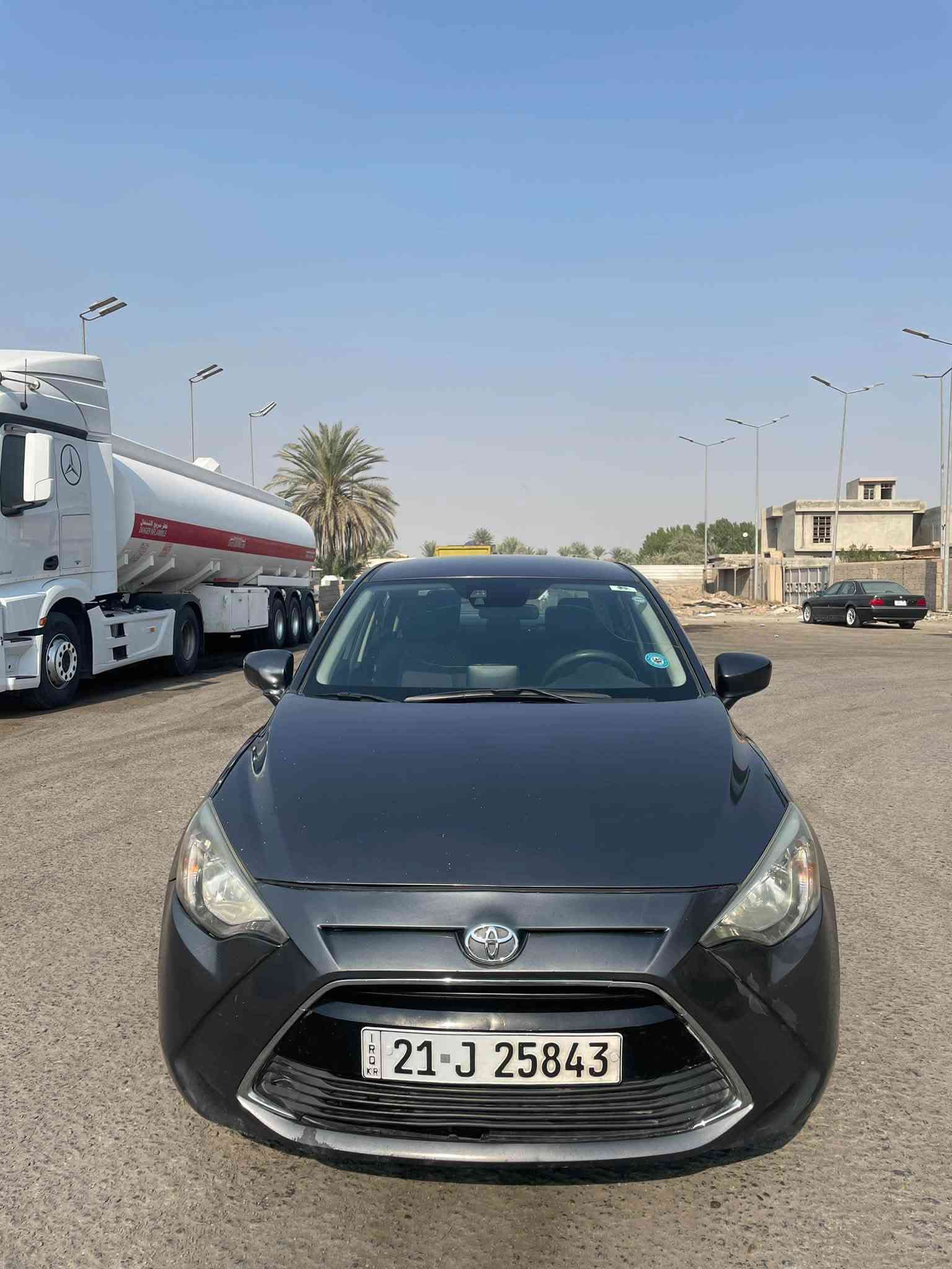 تويوتا Yaris iA موديل 2018 وارد أمريكي 🇺🇸
* محرك 1500 سي سي (1.5L) 4 سلندر

* قير أوتوماتيك 6 سرعات

* دفع أمامي (FWD)

* شاشة وسطية 7 إنج

* كاميرا خلفية

* بلوتوث + USB + AUX

* تحكم بالدركسون

* مثبت سرعة

* تشغيل Sport Mode

* جنوط ألمنيوم قياس 16 إنج

* زجاج ومرايا كهربائية

* تكييف ممتاز

* تشغيل بالبصمة (حسب الفئة)

* نظام مانع الانزلاق (Traction Control)

* نظام الثبات الإلكتروني (ESC)

* ABS + EBD + BA

* وسائد هوائية متعددة

* نظام التحذير قبل الاصطدام بسرعات منخفضة (حسب الفئة الأمريكية)

* استهلاك وقود اقتصادي جداً

* محرك واعتمادية عالية، السيارة مبنية على منصة مازدا 2 مع محرك 1.5 بقوة حوالي 106 حصان وقير أوتوماتيك 6 سرعات.

* داخل مخمل اسود

* مكينه وكير كفاله
الضرر صور مرفقه  
بونيد تصليح +باب السايق . مع خدوش بسيطه 
مع وجود سونار 
فحص وهزه صارلها سنه منتهيه وسنويه ولوحات سليمانيه جديد. 
عداد المسافات 130 كم. 
السعر 90 ورقه مجال بسيط . 
مكان السيارة بغداد 
ابي غريب شارع الزيتون 
📞📞   ***********   تواصل

نص مكتوب في الصور:
- NS INC. - IAAI.COM 000-23028183 - 08/10/2018 INSURANCE AUTO AUCTIONS, INC. - IAAI.COM 000-23028183 - 08/10/201 3-08/10/2018 INSURANCE AUTO AUCTIONS, INC. - IAAI.COM 000-23028183 - 08/10/2018 INSURANCE AUTO AUCTIONS, INC.
- IAAAR.COM 000-23028183 - 08/10/2018 INSURANCE AUTO AUCTIONS, INC.
- 000-23028183 - 08/10/2018 INSURANCE AUTO AUCTIONS, INC. - IAAI.COM
- NS, INC - IAAI.COM   000-23028183 - 08/10/2018 INSURANCE TO AUCTION   IAA.COM   000-23028183 - 08/10/2018 3 - 08/10/2018 INSURANCE AUTO AUCTIONS, INC - IAAI.COM 3 - 08/10/2018 INSURANCE AUTO AUCTIONS, INC. ©
- احصل على تقرير المركبة برقم VIN: 3MYDLBYV5JY309721 تويوتا ياريس iA 2018