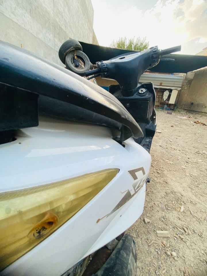 للبيع شرط المحرك ما مفتوح اصل ياباني كهربائيات كلها شغاله بس يحتاج باتري
السعر 275 وبي مجال 
***********

