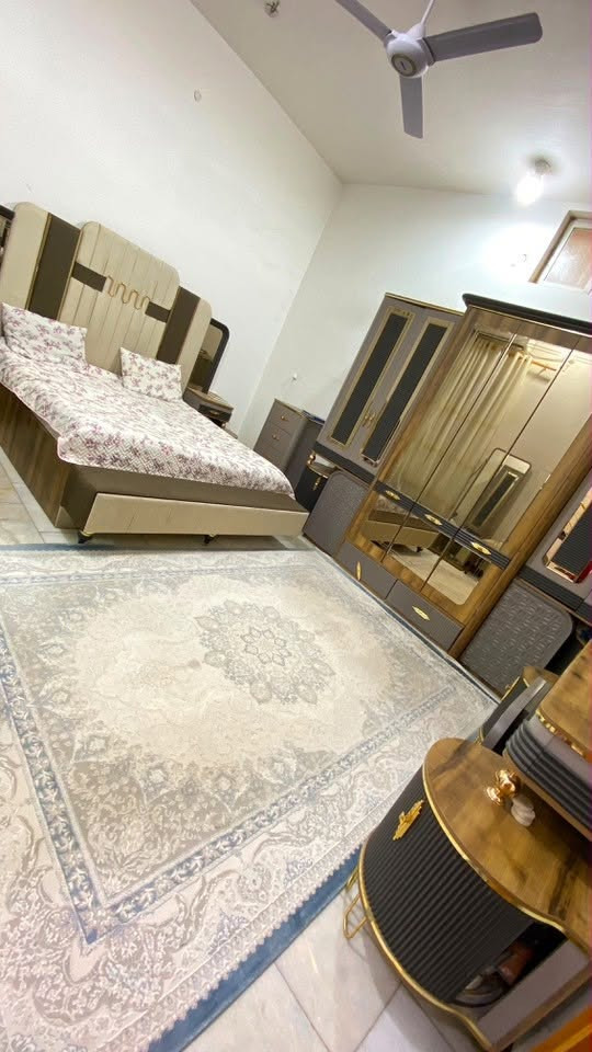 🏠للبيع بيت طابو صرف – موقع مميز جداً
بيت مكوّن من 3 طوابق، مساحة 160 متر، يقع في شارع النص وبنص السوق.

📜 طابو صرف

📐 المساحة: 160 م²

🏢 3 طوابق

📍 موقع حيوي ومميز جداً

البيت بموقع ممتاز ومناسب للسكن أو الاستثمار، خصوصاً لقربه من السوق والحركة التجارية للاستفسار ***********
