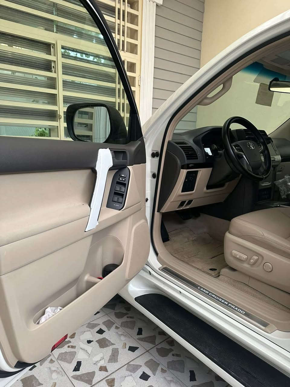 برادو TX.S • ٢٠٢٣ • ٥٧٠٠٠ كم