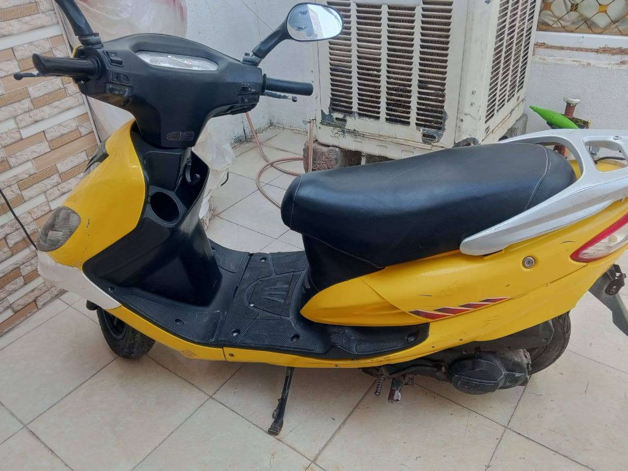 سلام عليكم مطور رص نوع سايم 
كامل من كلشي مابي نقص محرك بلادي 
بس يراد سوي كهربائيات 
مكان صوفيه 
سعره 450 بي مجال 
رقم ***********
