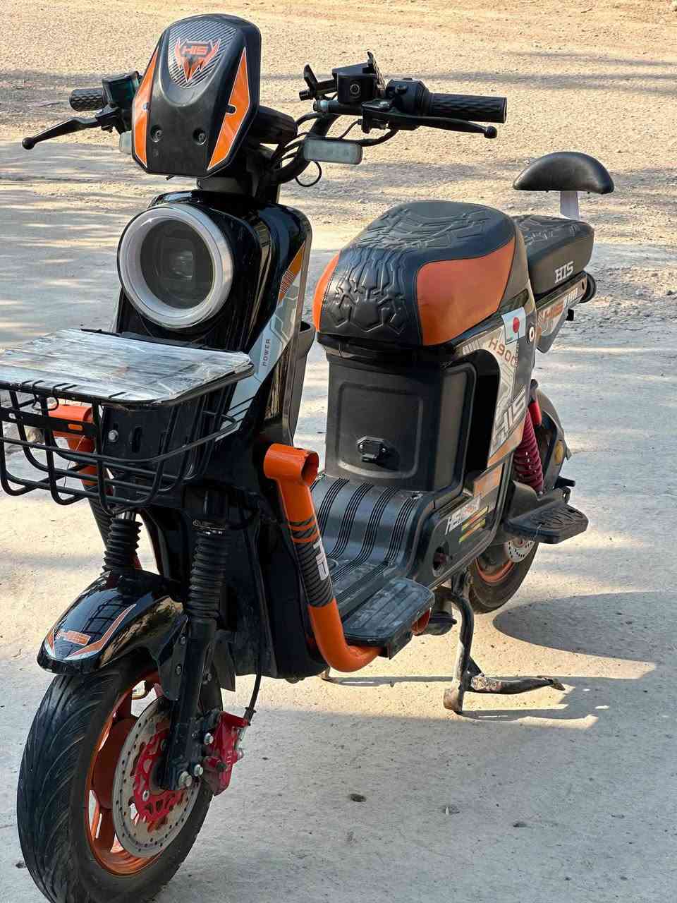 السلام عليكم
درجة اللبيع فول H15  خمس بطاريات خير من الله درجة فول جديدة بك هورن  بريك مامي بريك خلفي  درجة مفولة كهربائية  السعر ٣٧٥ وبيهة مجال الطيبين  مكاني ديالى بعقوبة ناحية العبارة  الرقم واتساب أو خاص فقط   ***********  رسل ودال
