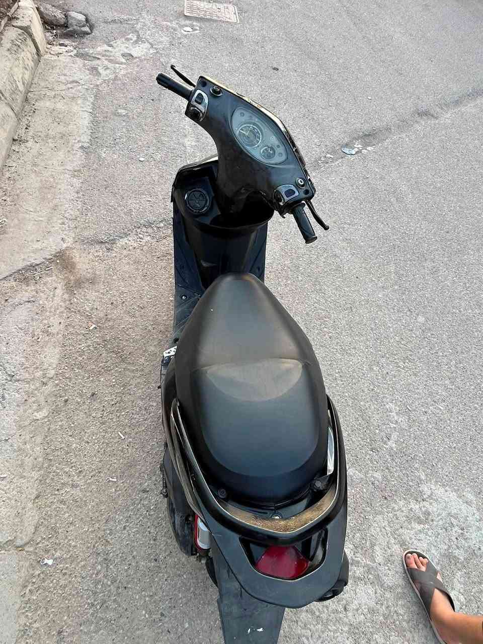 ماكس ثعلب ياباني سرعه 140 الدراجه حلوه مكينته حلوه سلف وهندر شغال كهربائيات كلهه شغالات كفراته نضيفه وبلادي الدراجه يرادلهه فقط كلج أمامي فقط  أوراق كامله السعر 500 مكاني بغداد الغزاليه ***********
