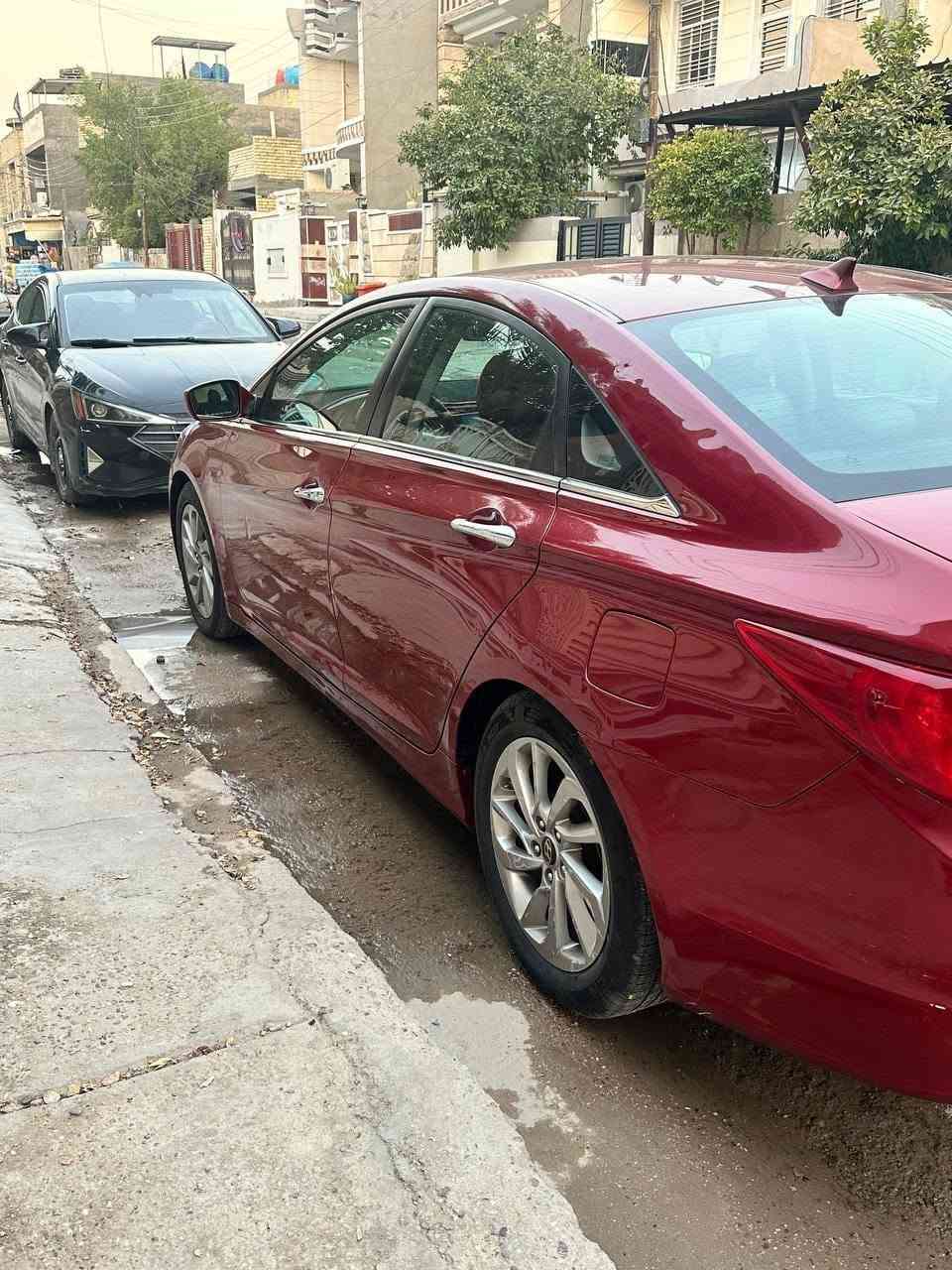 سياره نوع سوناتا مظلع ٢٠١١ وارد أمريكي لون ماروني رقم بغداد الدولي وباسمي الحادث جاملغ وبنيد السعر ٩٠ وبيهه مجال
 ***********
خالد أبو وليد
 مكان السياره بغداد المحموديه
