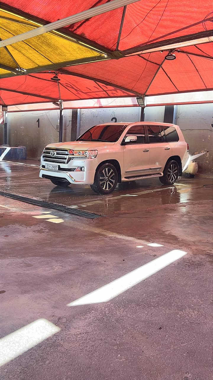 لاندكروز GXR • ٢٠١٧ • ٢٢٠ الف