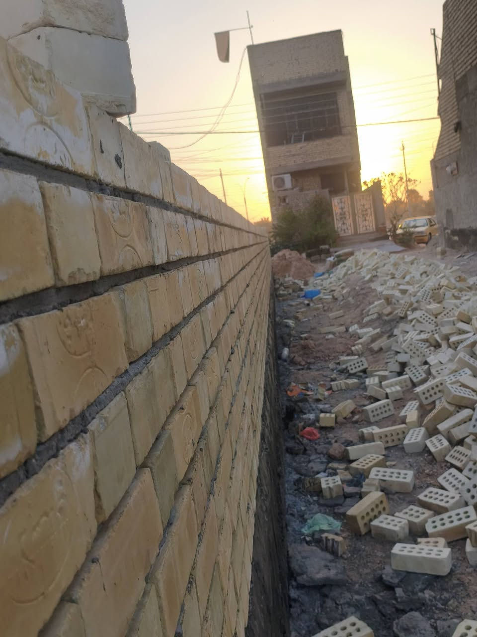 كادر بناء متفرغ للعمل في كربلاء المقدسة🧱🧱🧱
نحن كادر بناء متكامل على أتم الاستعداد لاستلام كافة أعمال البناء وبأعلى درجات الدقة والإتقان.
​مميزات وإمكانيات عملنا:
​خلفة بناء طابوق وبناء بلوك بكافة الأنواع
​نشتغل بنظام "على الدبل"
​استقامة وعدالة تامة بالوزن
​سرعة في الإنجاز مع الحفاظ على أعلى معايير النظافة
​التزام تام بالمواعيد والاتفاقات
​للاستفسار والتواصل:
***********
​نسأل الله أن يرزقنا ويرزق الجميع.
​#خلفة_بناء #بناء_طابوق #بناء_بلوك #كربلاء #كادر_بناء #مقاولات_كربلاء

