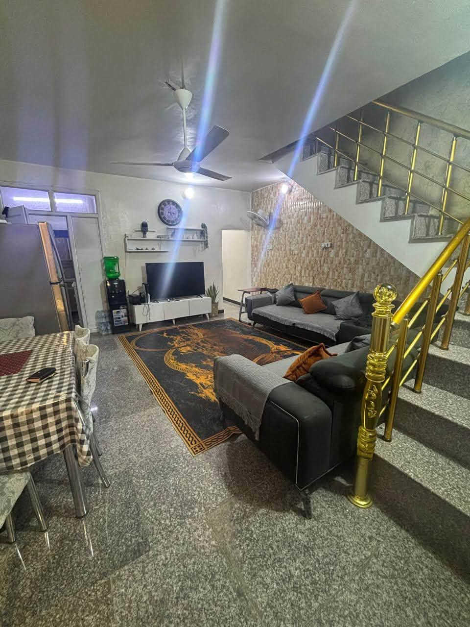 🏡 للبيع بيت سكني مميز – شارع المغرب
📍 الموقع: شارع المغرب

📐 المساحة: 146 م²

📏 الواجهة: 5.75 متر

✨ مواصفات العقار:

• 3 غرف نوم 🛏️

• 2 صحيات 🚿

• موقع مميز ومناسب للسكن

• مساحة مناسبة للاستفادة من كل جزء بالبيت

📞 للتواصل والاستفسار: ***********
