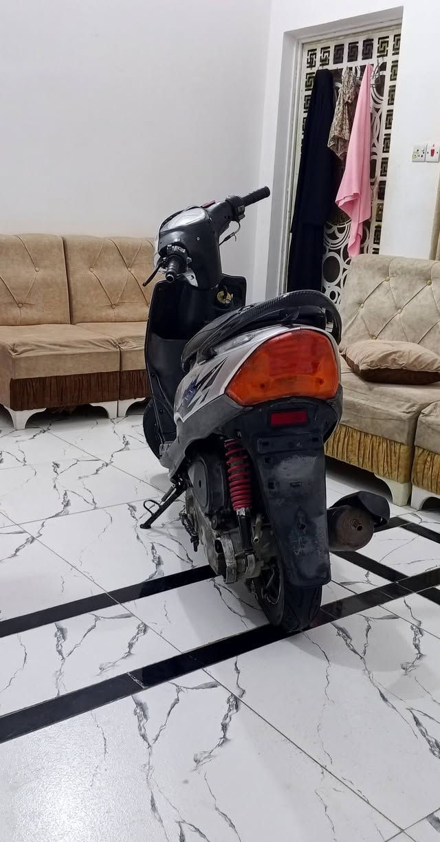 ماكس عدله مفتوحه مكينه ناعمه  شلعه ومشي خير من الله  دراجه نضيفه نكره سلف كهربائيات شغاله لايت عالي ناصي بك لايت اشاير دشبول عداد بانزين دبلات كله شغال دراجه نضيفه تايرات جدد ويل كب  السعر 350 مكاني ناصريه شراي راسلني واتساب وتدلل  غير متواجد عل فيس ***********
