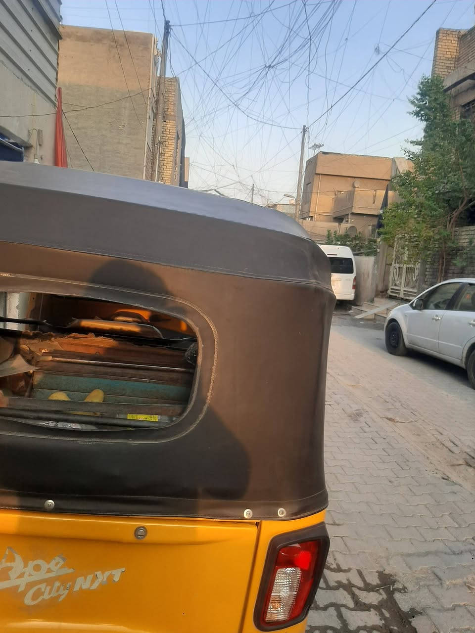 سلام عليكم عندي تكتك بياجو ٢٠٢١ باسمي رقم وسنويه بغداد ***********
