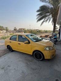 افيو • ٢٠١١ • باب السايق مخدوش