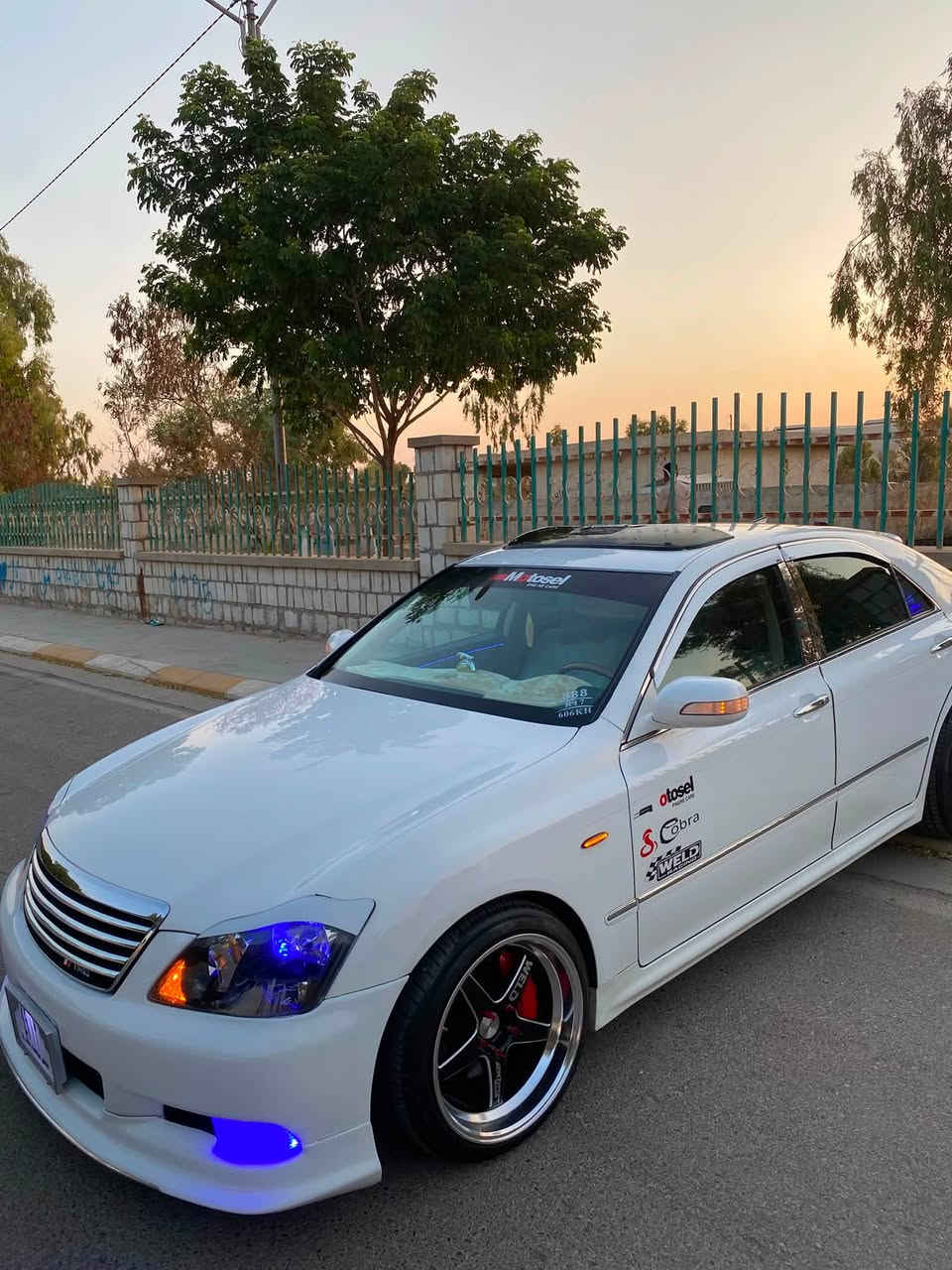 شاهينه 2006 سئ په رده سه لاجه
سه ياره كه سه ياره ي ناله هي مه عره ز نيه كوشن جلد هيته ره بئ دوكه له كامل سئرفزه بلوتوز بيلاد ويل وئلد 3 سايز 4 شاشه ئايپادي تيايه سالانسه تؤمس ليد18 پارچه هه موو گياني به شه ره وه كو سفر شه ريكه وايه كؤدي هه يه گئرومه كينه ي 182 ساجي نه شكاوه لؤكه ناو ده شتي *********** (78 گلا)موس
