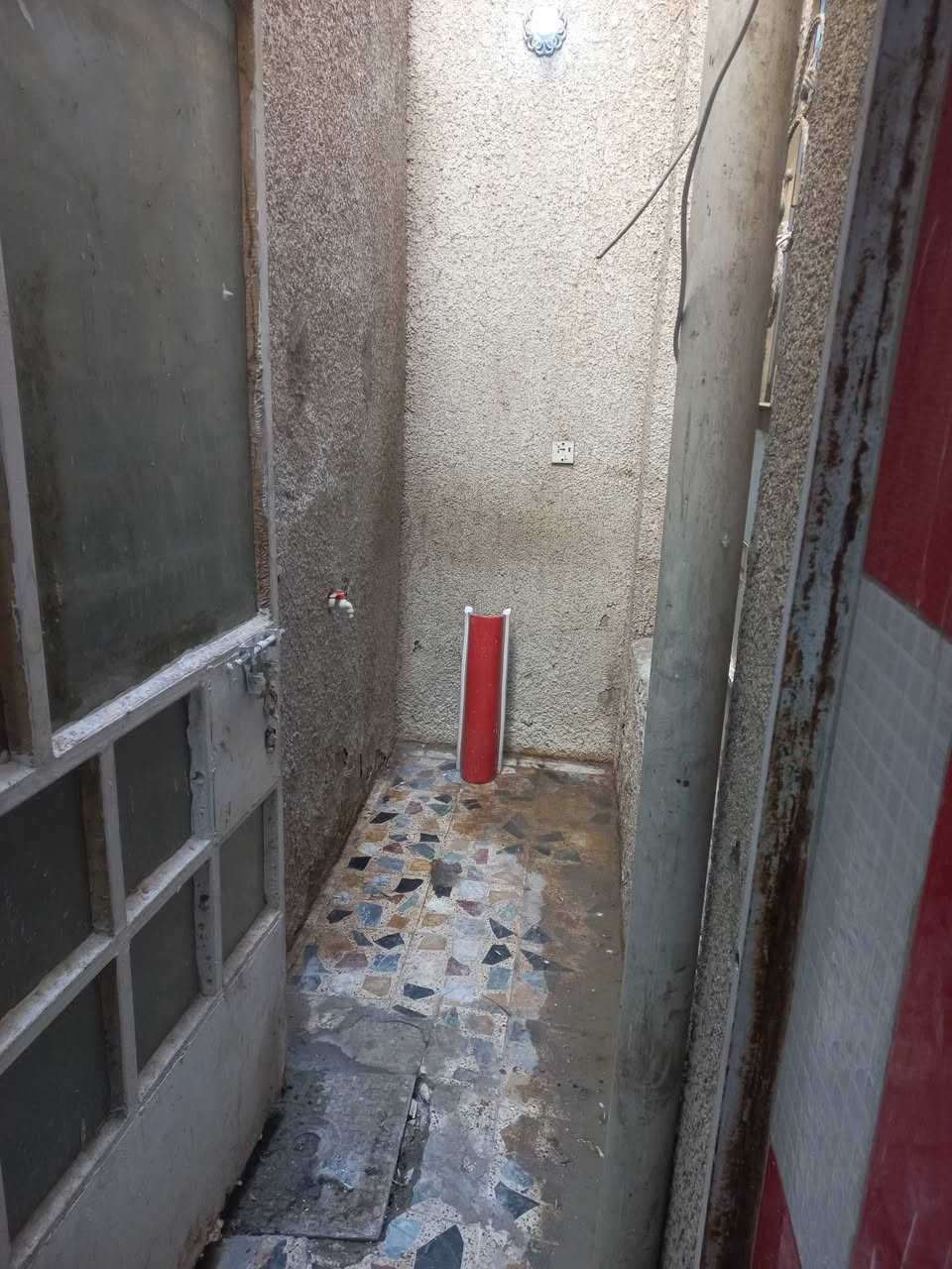 الله الرحمن الرحيم 

مشتمل للببع المساحة 95 الواجهة 5 النزال 19 البيت نضيف  من ناحية البناء والصحيات البيت كامل مكمل يحتوي على 3 غرف نوم غرفة في الطابق الارضي وغرفتين في الطابق الثاني عنوان المشتمل الشعب حي العقاري الثانية مقابيل مدرسة التربية الابتدائية السعر 195 بي مجال بسيط

للاستفسار اكثر مراسلتنا عبر الماسنجر 
او
على الواتساب      ***********
