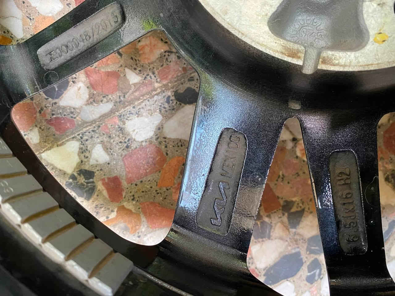 للبيع حجم ١٦ بعدهن زيرو كيا فورتي ٢٤ مكان بغداد السعر ٢٨٠ الف. ***********
