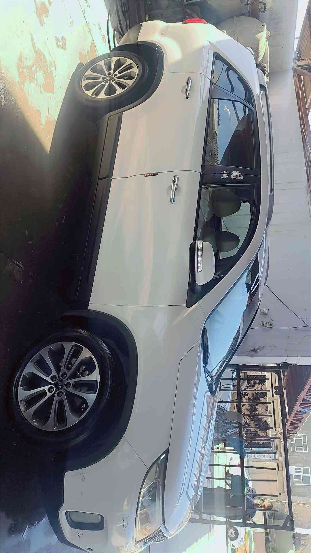 سورنتو • ٦ سلندر • ٧ راكب