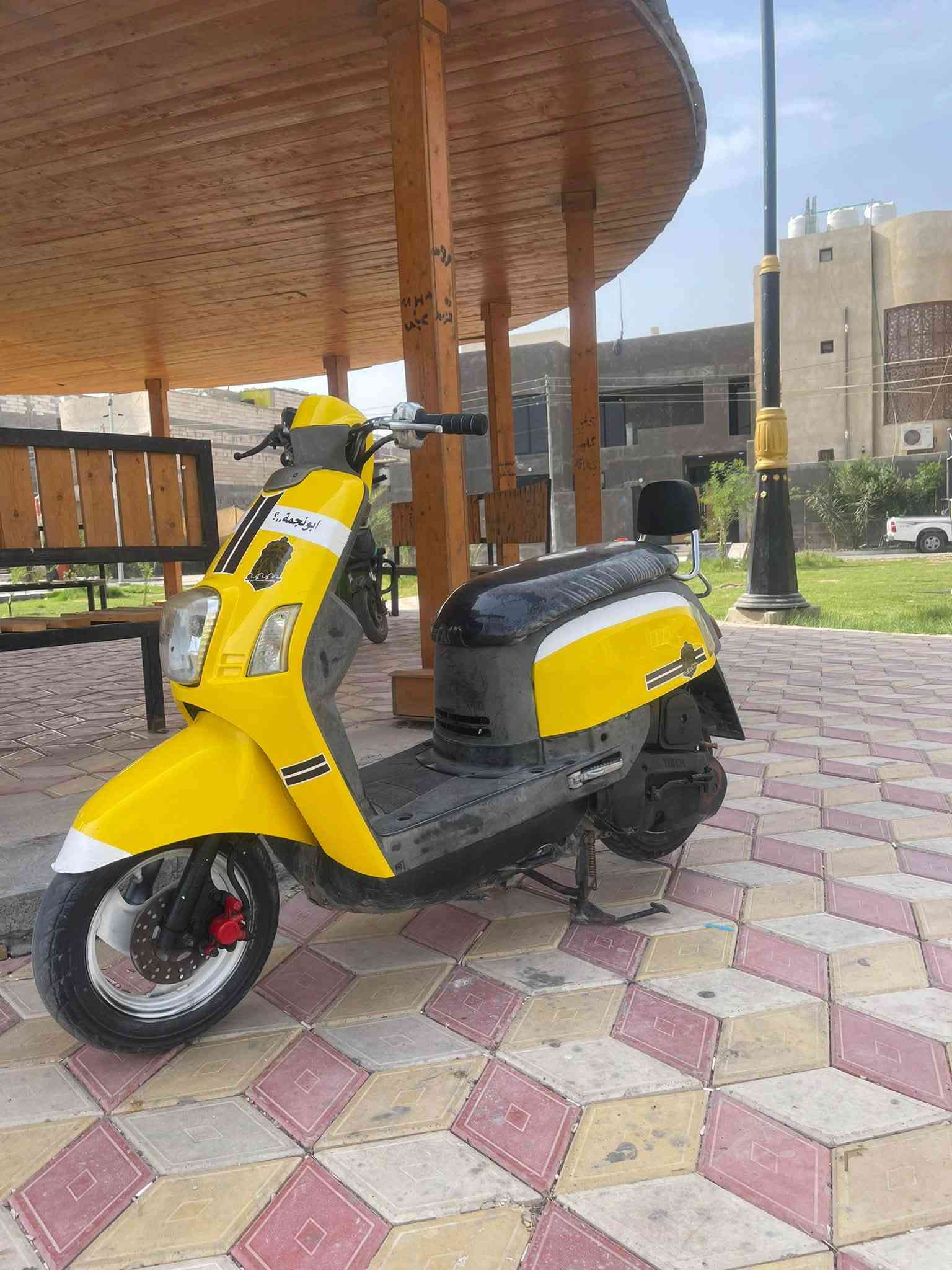 ماكس بوليسي • كابريته • زنون
