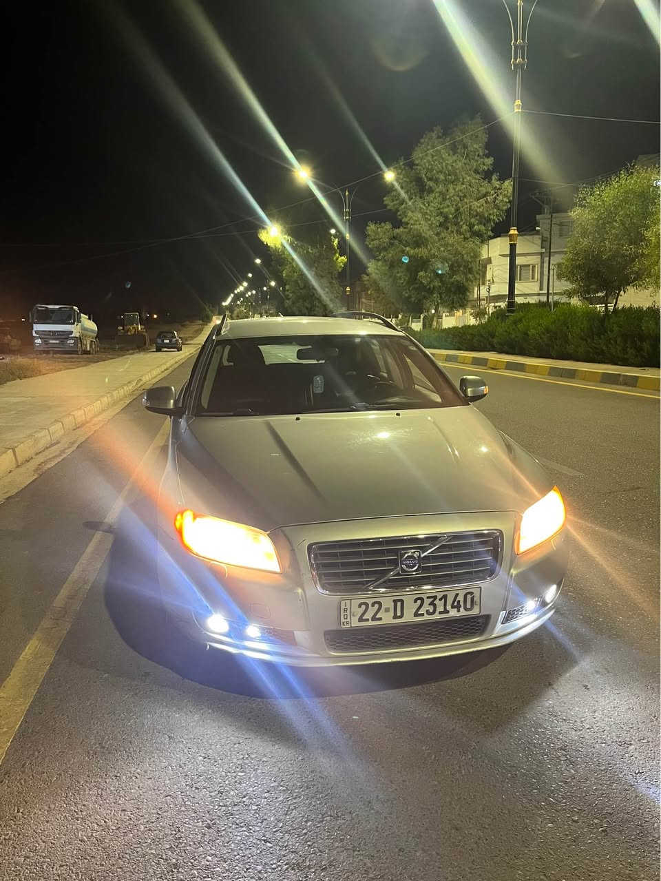 السلام عليكم 
فالفو  للبيع V70 (2011 ) محركها الاصلي خمسة بستم  توربو  محرك وكير شرط  ماشية 225كيلو متر ، بيها قطعتين تعديل على البارد ، مواصفاتها  تحكمات ستيرن وتحكمات بالمري  تبريد شغال منظومه بالكامل جديدة بس الڤان ضعيف  صدر  جديد رقم اربيل هزة ساقطة تحويل شرط مباشر كوبون موجود ينرادله تحديث   المكان بالموصل  السعر 73  ورقة   للتواصل *********** موصل, نينوى

نص مكتوب في الصور:
- 9 من 6
- 5 من 9
- 9 من 9