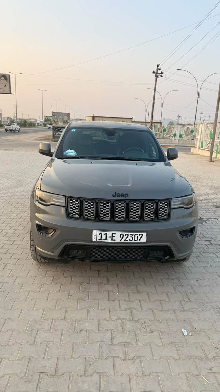 كراند شيروكي بلاك توب • ٢٠٢٢ • ٤×٤