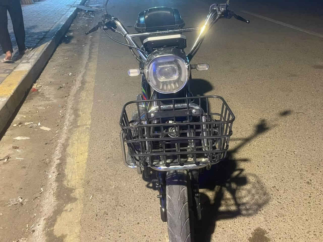 > للبيع دراجة شحن 7 بطاريات نوع AK نظافة ممتازة 🔋
> تمشي 70-80 كم بالشحنة الوحدة مجربة
700الف وبيها مجال بسيط
> العنوان: الفلوجة
> تواصل واتساب: *********** .ملاحضه الدراجه ناقصه جاملغ امامي بس بقيت الدراجه كامله كله
