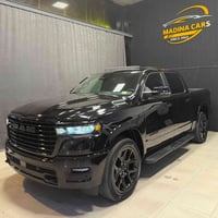 Dodge Ram  2025 BigHorn V6 - 3.0T - 4x4   بسمە و شغال شاشە تیسلا کامیر...