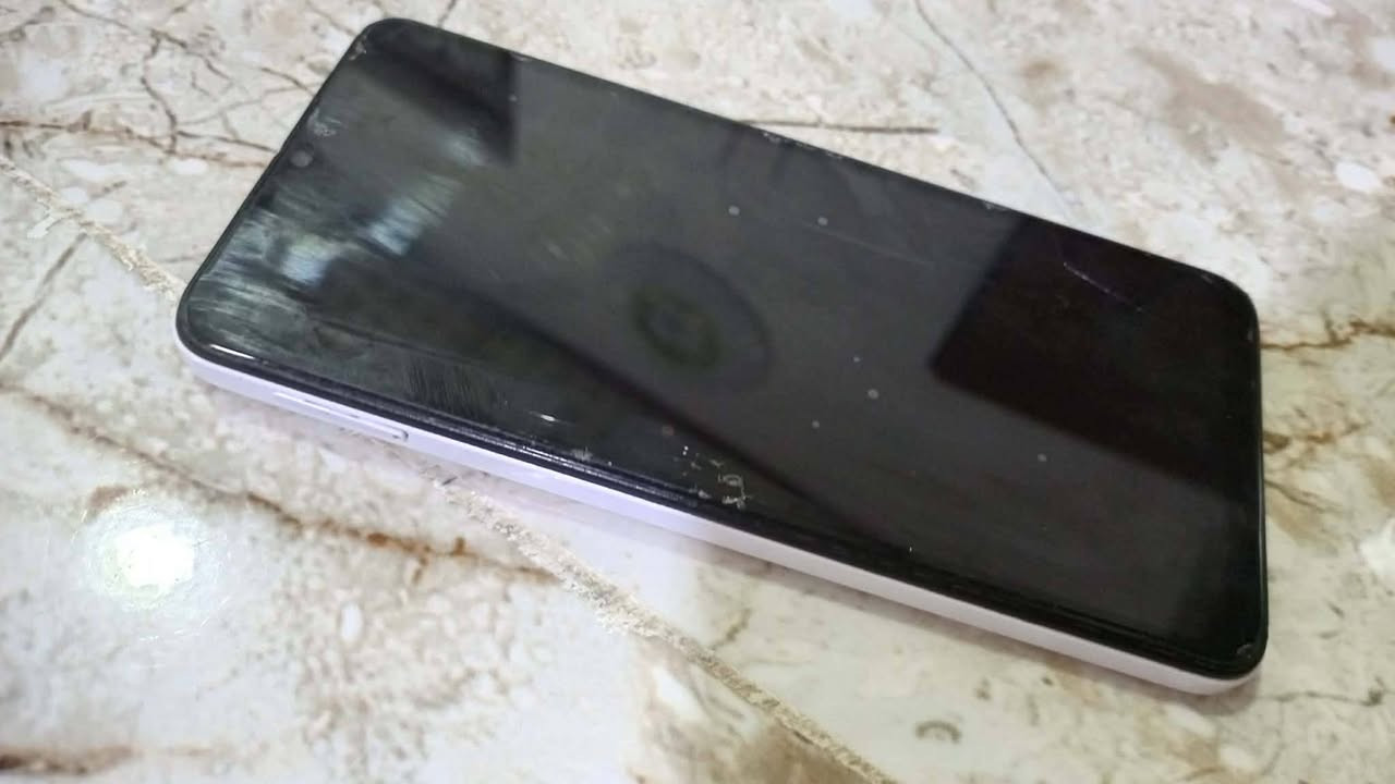 السلام عليكم 
موبايل للبيع• انفنكس سمارت 7.
ذاكره 64
كلشي مابي بس ابدل شاشه. 
سعرو 50بي مجال قليل. 
رقم الموبايل ***********.
