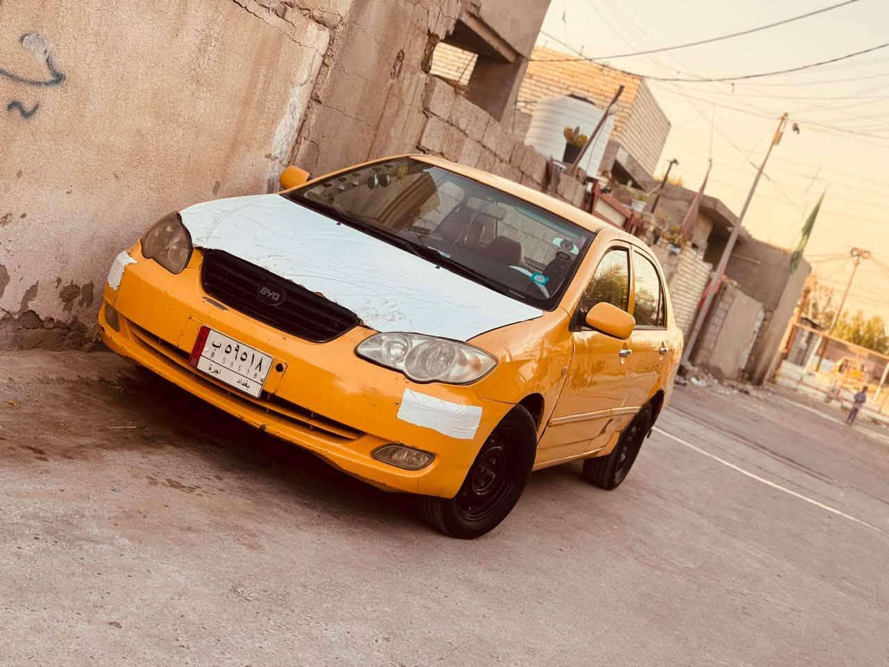 بيوايدي 2011 السياره ما بيهه نقطه صبغ بس بيهه بارد بل جاملغ الايمن وبيهه طخه بل باب وره السايق ما مصلحه والتبريد نقصه كمبريسر ترايهه خير من الله 
 السعر 45 مكان بغداد 
***********
