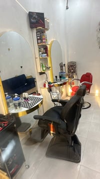 محل حلاقة • جاهز بالكامل • النجف حي الميلاد