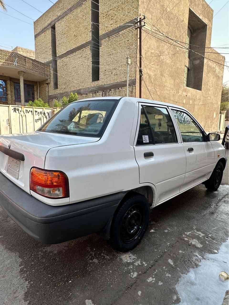 من رخصت الادمن 
سلام عليكم.. سايبه 2023 السياره لا ضربه ولا تبديل ولا صبغ مكفوله فقط بارد بيها .. السياره بلاديه استلمنها من الشركه والحد الان عدنه … كير ومكينه خير من الله .. تبريد ثلج .. تخم تاير جديد ..  ماشيه 78 .. رقم بغداد تحويل مباشر .. السعر 64 وبيها مجال شي بسيط حك الجيه .. مكاني بغداد منطقه الحبيبيه *********** بغداد, العراق
