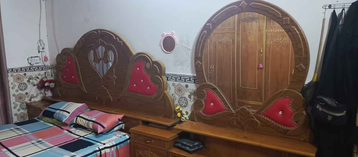 غرفة نوم اخت جديد كلش نضيفه يحب تواصل ‏‪***********‬‏ ع هذه رقم كربلاء, العراق
