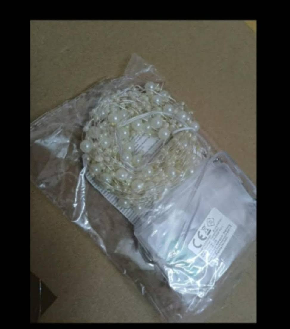 ورد للبيع عندي توصيل بغداد ٥ الف محافظات ٥ الف

نص مكتوب في الصور:
- نشرة ورد عل طاقه شمسيه
- رسالة
- نفاخ يصير بطنه نشرة