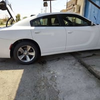 جارجر SXT • أبيض • مكيف
