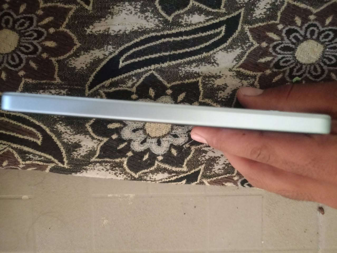 ق سلام عليكم تلفون 120فريم مستخدم اقل الشهر مراوس ب ماطور مامفتوح الخاص مفتوح والرقم***********وبي واتساب المكان الشركاط باقي التفاصيل خاص
