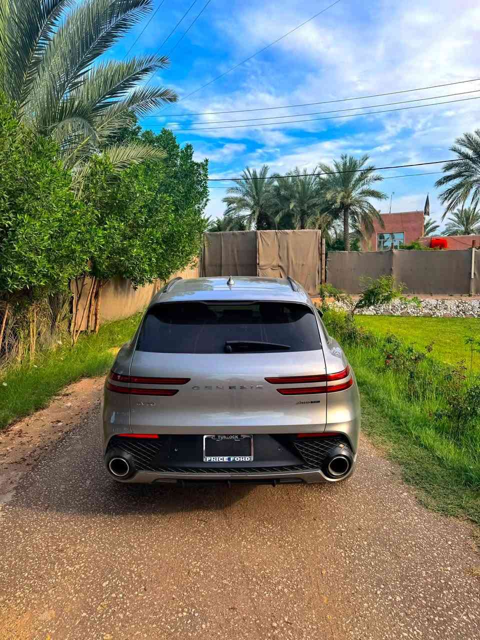 للبيع | Genesis GV70 Sport Prestige موديل 2022 | فل أوبشن
• الموديل: 2022.
• الفئة: Sport Prestige (فل أوبشن).
• سعة المحرك: 3.5 لتر V6 توين تيربو.
• القوة: 375 حصان.
• عزم الدوران: 530 نيوتن.م.
• ناقل الحركة: أوتوماتيك 8 سرعات.
• نظام الدفع: دفع رباعي (AWD).
• جنوط رياضية قياس 21 إنش.
• نظام تعليق إلكتروني متكيف.
• سقف بانوراما.
• مقاعد جلد نابا فاخرة.
• المقاعد الأمامية كهربائية مع التدفئة والتبريد وحفظ وضعيات القيادة.
• المقاعد الخلفية مدفأة.
• شاشة معلومات وترفيه قياس 14.5 إنش.
• شاشة عدادات رقمية ثلاثية الأبعاد.
• شاشة عرض على الزجاج الأمامي (Head-Up Display).
• نظام صوت Lexicon الفاخر.
• يدعم Apple CarPlay وAndroid Auto.
• كاميرا 360 درجة.
• نظام رؤية النقطة العمياء بالكاميرا.
• مثبت سرعة ذكي مع التوقف والانطلاق.
• نظام المحافظة على المسار.
• نظام المساعدة على القيادة على الطرق السريعة.
• نظام التحذير من الاصطدام مع الكبح التلقائي.
• حساسات أمامية وخلفية.
• إضاءة LED كاملة.
• باب صندوق كهربائي ذكي.
• تشغيل ودخول ذكي بدون مفتاح.
• شاحن لاسلكي للهاتف.
• إضاءة داخلية محيطية (Ambient Lighting).
• ثلاث وضعيات قيادة رياضية ومريحة وذكية.
.السعر 290 ورقة بدون لوحات.
.للاستفسار:***********
السيارة تقرير غرق مبدل كل الكهربائيات الي بيها من عقول وداخلية
