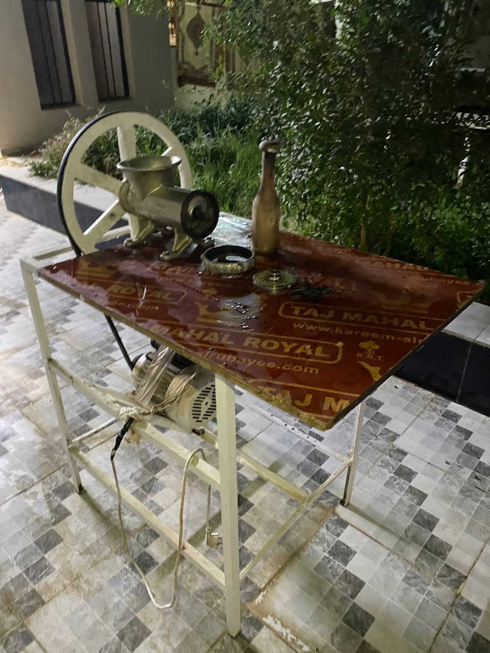 مكينة ثرام لحم او فلافل درجه اوله مكاني موصل تلكيف سعرها ٢٣٠ بيها مجال حك الجيه بس رقم الهاتف (***********)
