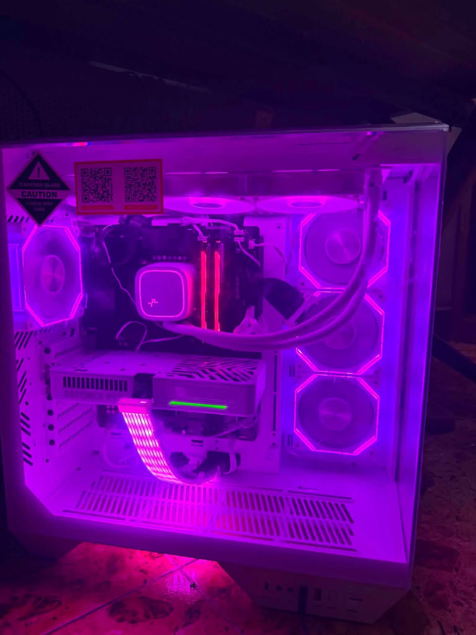 pc للبيع جديد كامل غراض + كراتين
2

CPU i7 12700k

Gpu 5060 

Mb/asrock 790 z

Ram 32/3600

Storg ١ m.2  

Power 850

Pc 2 

I5/12 
Ram 16 
HHD1
Power 700

مكاني محافظه بابل ومتوفر توصيل 

***********

نص مكتوب في الصور:
- i5 10th
- RTX 3050
- RAM 16 GB
- 1 TB HDD
- 256 GB SSD