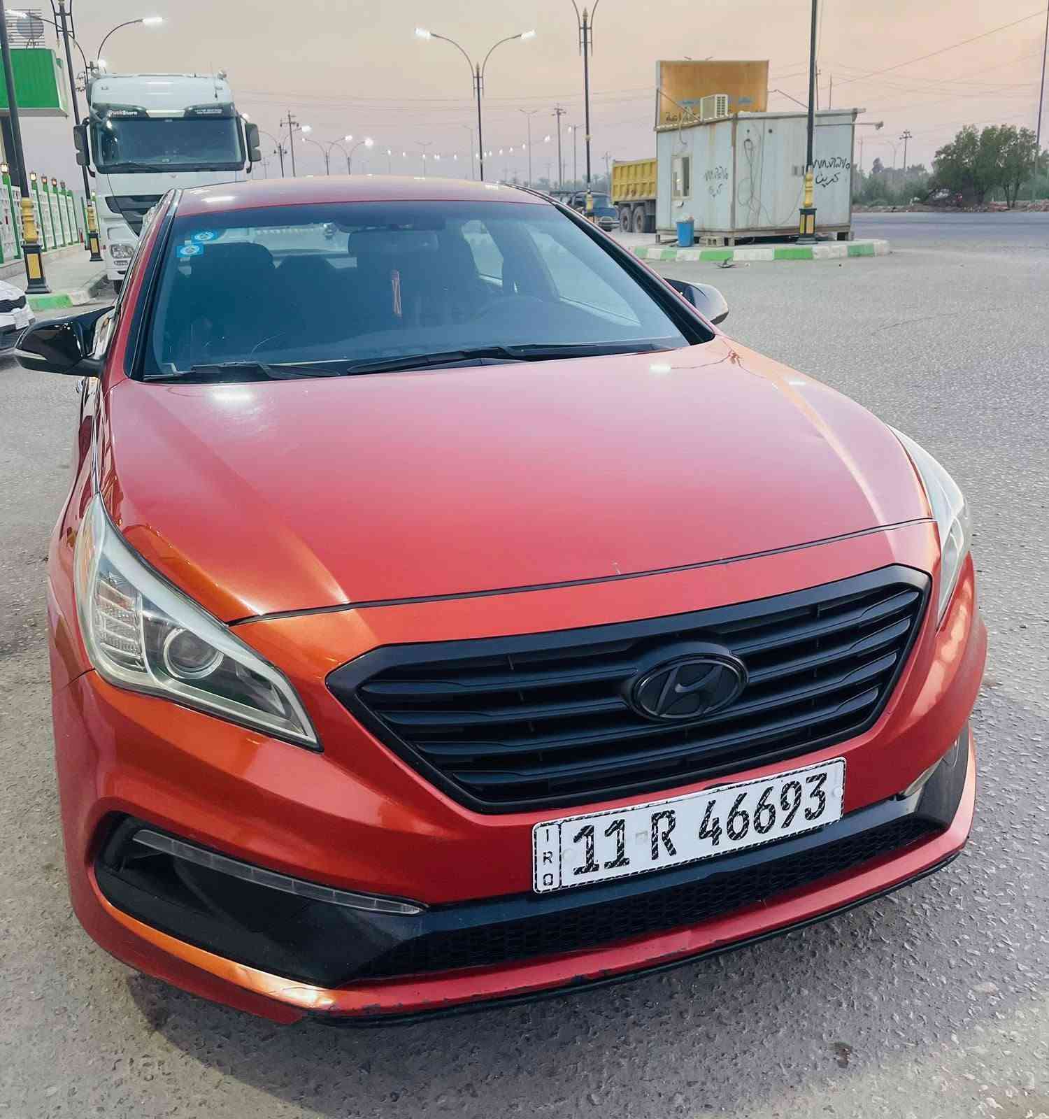 من رخصه الادمن بيع او مراوس 
هونداي سوناتا 2015 رقم بغداد انگليزي بأسمي صبغ قطعتين فقط فول مواصفات عدا الفتحة بصمة قطعتين تبريد كشنات كهرباء يدات نيكل شاشة تحكمات حساسات مكينة كير تبريد صدر تخم تاير السيارة جاهزة من كافة النواحي وجداً نظيفة 
السعر 106
للاستفسار ***********
