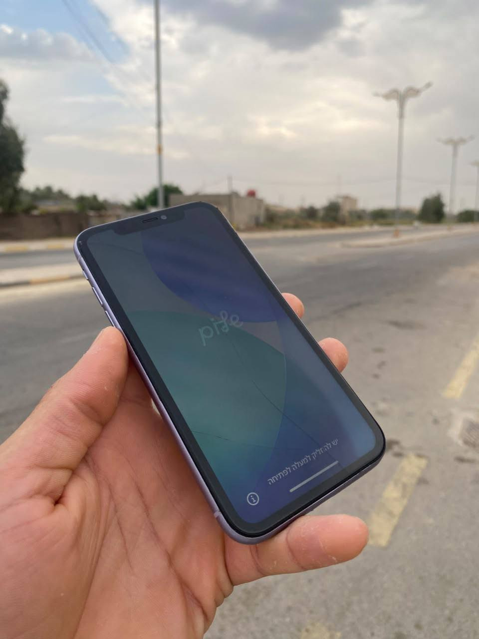 iphone11عادي
بطاريه : 100
مبدل شاشه وبطاريه الجهاز مكفول كفاله من عده الشاشه والبطاريه
نضافه 100% 
كامره فول وضوح ودقه  للاستفسار ***********
