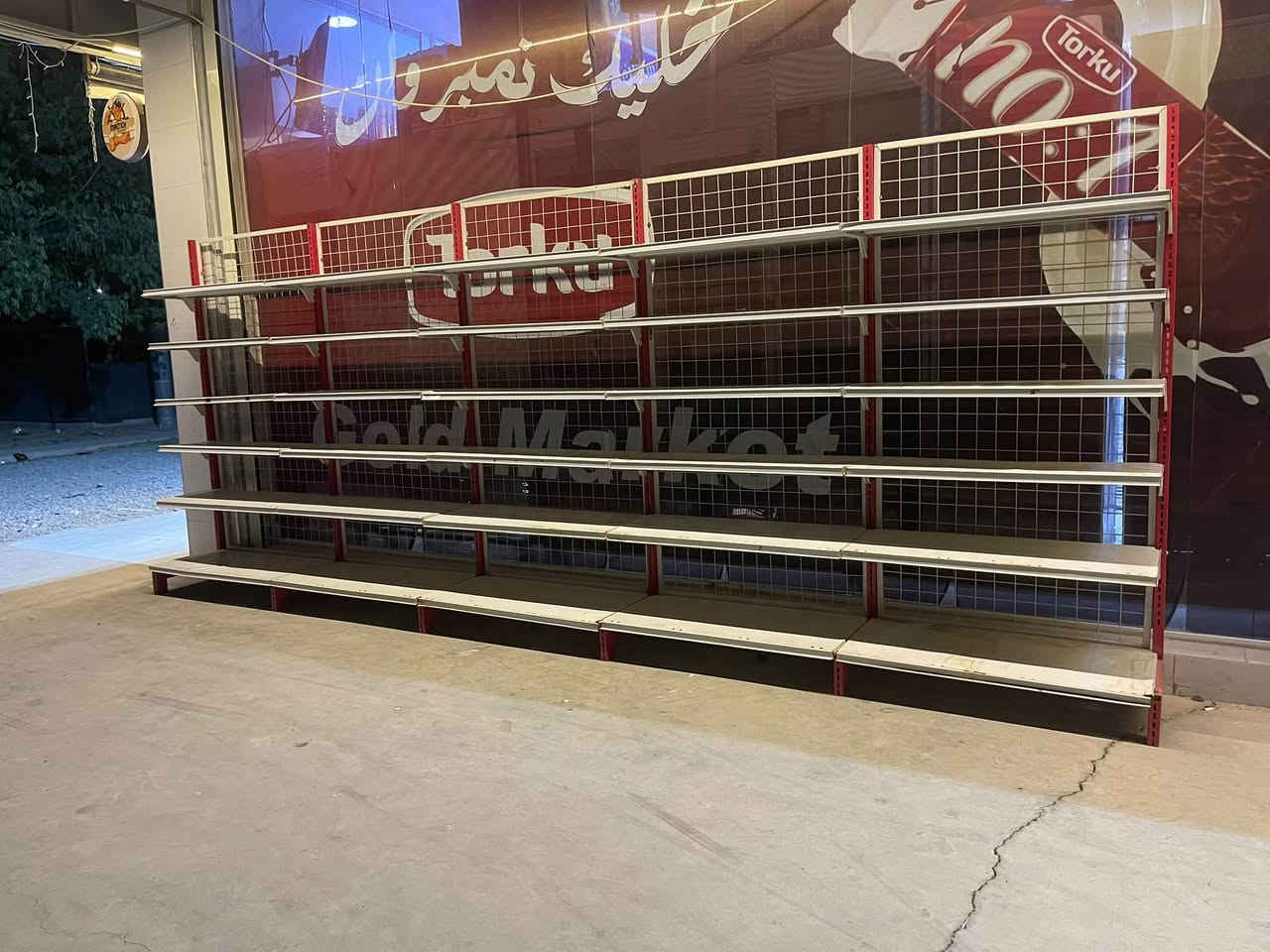 ئەم ڕەفانە بۆ فرۆشتن
٥ مەتر درێژی و ٢ مەتر بەرزە
٥ قاتە
مەتری ٥٠،٠٠٠
***********   شوێن: کەلار
