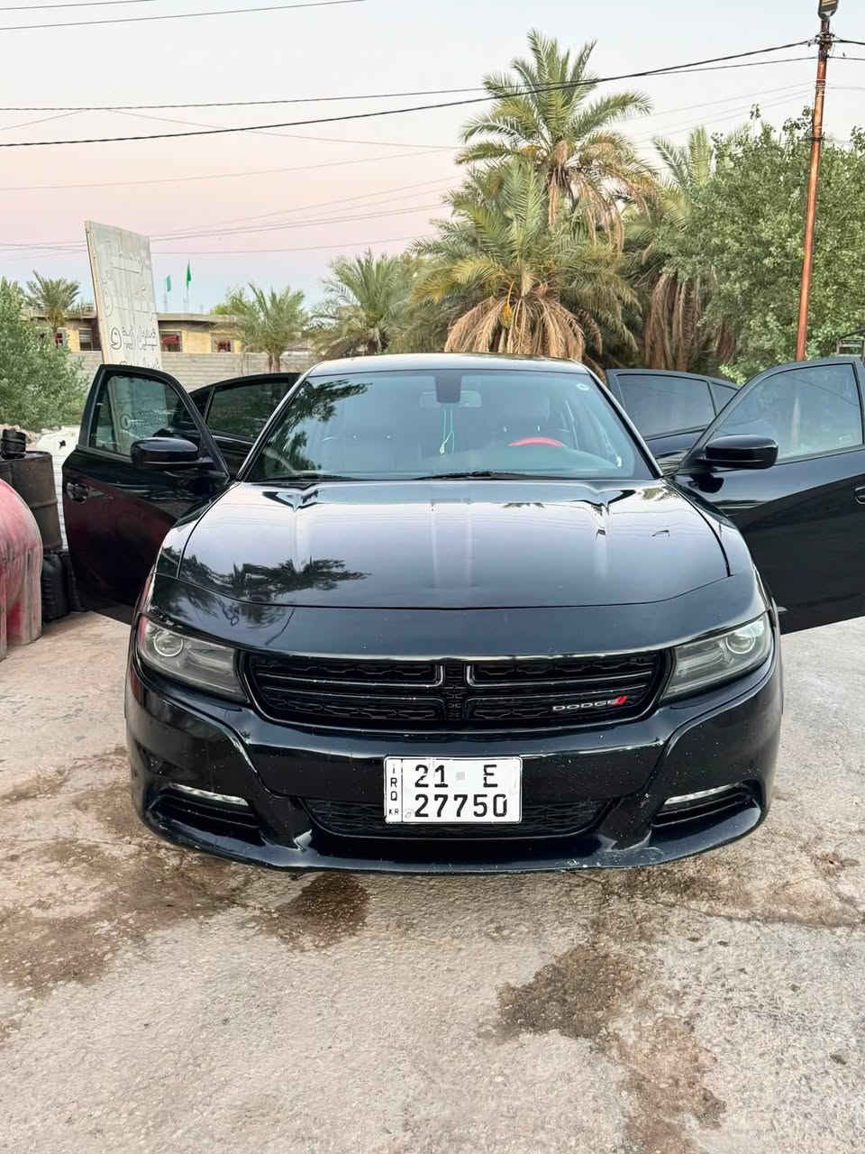 سلام عليكم مرخصت مدير الكروب  دوج جارجر مديل١٥ وارد كندي طابه للعراق كلين بدون صبغ وبلعراق صار بيهه قطعتيم مثل ماموضح بصوره فول موصفات فتحه بصمه بصمه بلبواب كشن كهربائي تشغيل عن بعد وبعد هواي موصفات مامذكوره كزوز رياضي كير مكينه اكسن كله كفاله سياره بسمي سنويه ل٢٠٣١ تريد مداور تريد وكاله انه حاظر السعر ١٥٨ مكاني كربلاء عين التمر اي استفسار هاذا رقمي ‭***********‬
