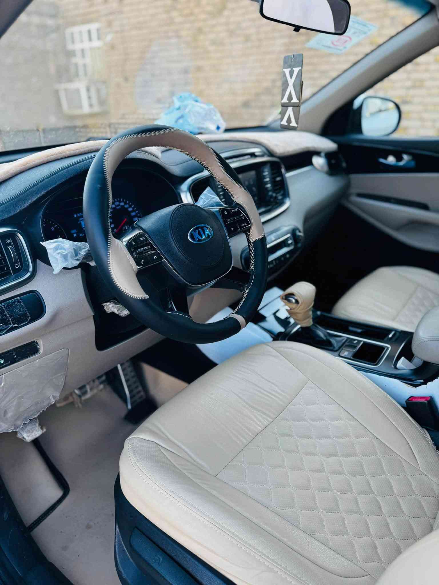 سورنتو موديل 2019 خليجي كفالة من الضربة والتبديل والصبغ بيها بارد قليل والسونار موجود
محرك 4 سلندر 
ماشية 127
باسمي
محرك وكير كفالة 
تحويل ثاني يوم باسم المشتري
تبريد فول ٣ قطع
السيارة جاهزة وبالعافية للمشتري. 
السعر 185 ورقة وبيها مجال
العنوان ميسان قلعة صالح
للاستفسار خاص او  وتصال. على رقم ***********
