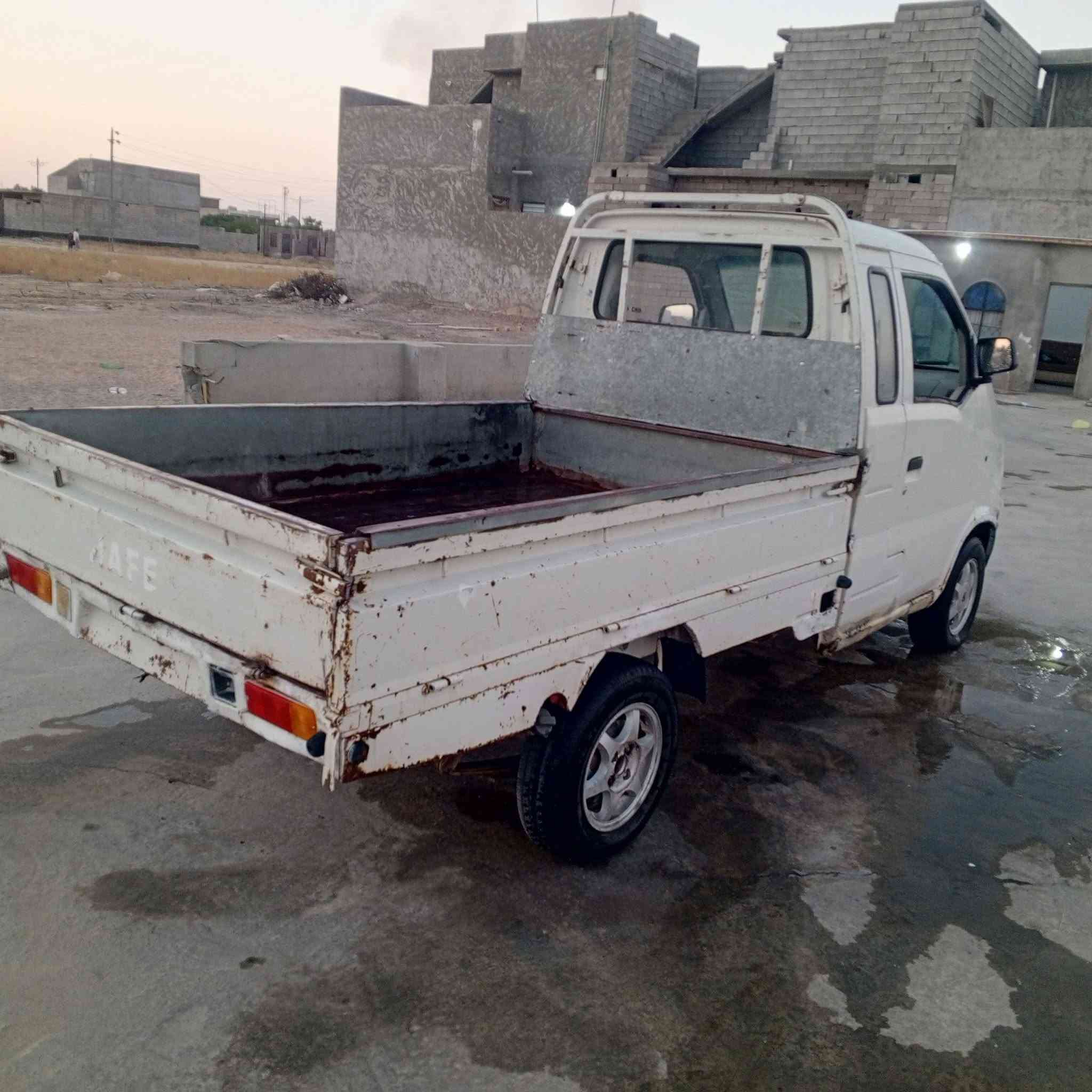 سلام عليكم هيفاء مديل2007
كير محرك مكفول صدر جديد تايرات جددسعر 
رقم الهاتف ***********
