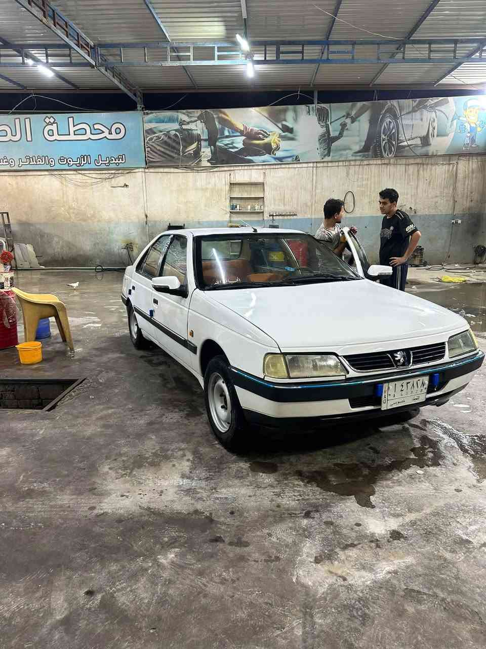السلام عليكم للبيع بيجو 405 مديل 9
مكان نجف مالك نجف رقم نجف سعر 25 

شراي يتصل ***********

