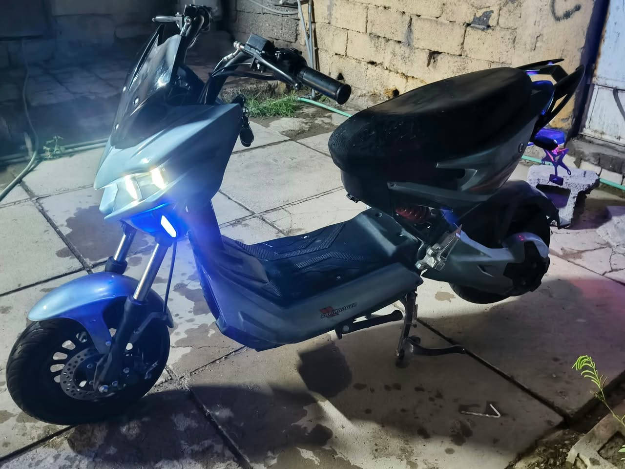 أباتشي • شحن • ٥بطاريات