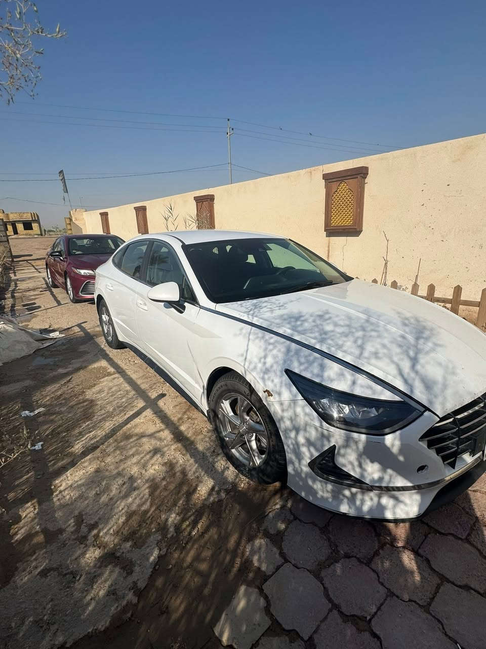 سوناتا 21
رقم ذي قار معوقين وكاله عامه بأسم المشتري
مكينه 2500
حادثه جاملغ وبنيد فقط
 بدون دواخل 
ومبدلات اصلي مو تجاري
السياره جاهزه ما بيه نقص كير مكينه تبريد 
السعر 148$ 

***********
